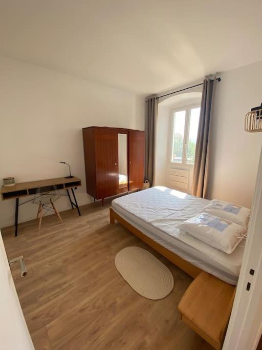 Corte Magnifique T2 45m2 Neuf 5 Personnes Place St Marcel Hyper Centre Wifi Lave Linge Tv * Corte (Corsica)