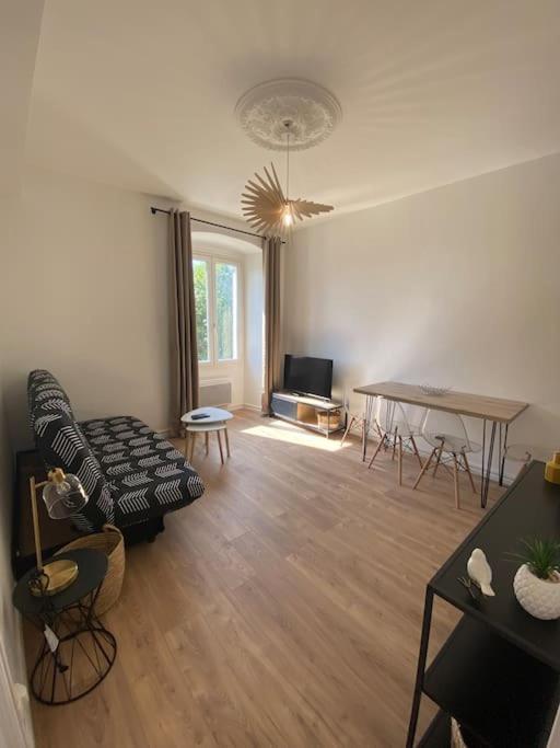 Corte Magnifique T2 45m2 Neuf 5 Personnes Place St Marcel Hyper Centre Wifi Lave Linge Tv